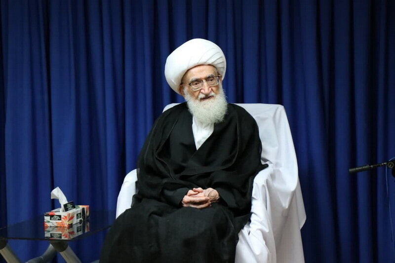 حفظ وحدت و همبستگی حول محور رهبری و حمایت از مسئولان و تیم مذاکره  کننده در مقابل دشمن