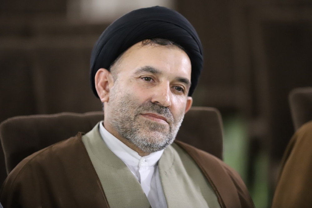 اتحاد مقدس؛ ضامن بقای نظام و پاسداشت خون رهبر شهید/ تأکید مدیر حوزه‌ علمیه خواهران لرستان بر نقش آفرینی روحانیت در تقویت هویت دینی و ملی
