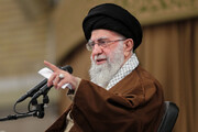 حضرت آیت الله خامنه‌ای(ره) یک مکتب است/ روحانیت باید از ارزش‌های دینی و ملی دفاع کند