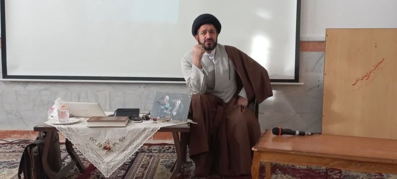 بصیرت شرط لازم همراهی با امام زمان(عج) است