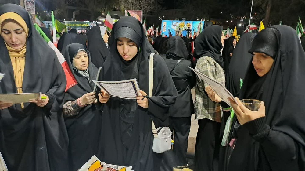 استمرار فعالیت‌های جهادی طلاب و کادر مدارس علمیه خواهران لرستان در در هفته هفتم جنگ تحمیلی سوم
