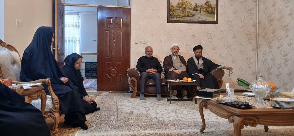 دیدار با خانواده شهدا جنگ رمضان