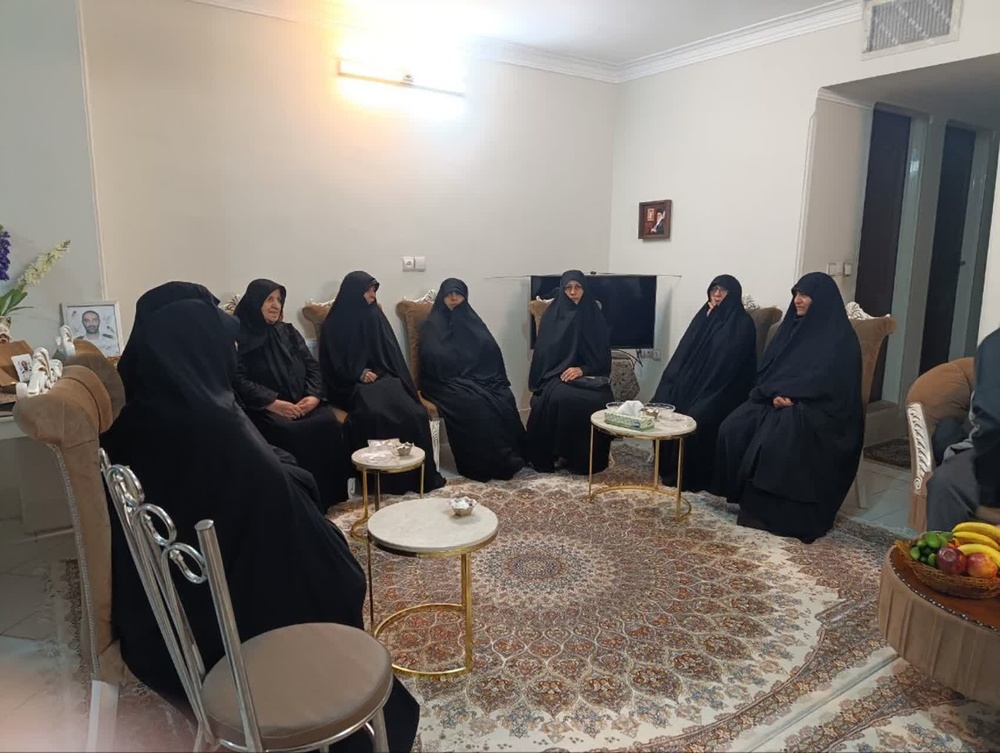 دیدار با خانواده شهدا جنگ رمضان