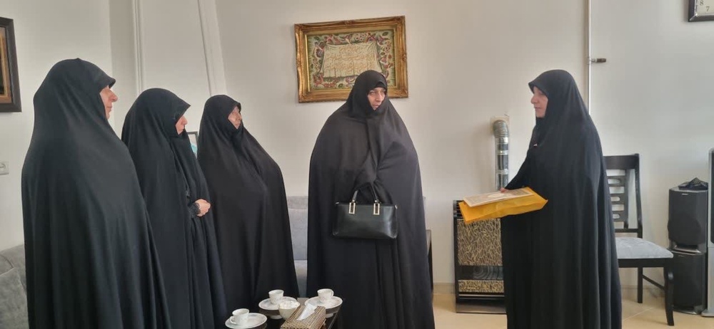 دیدار با خانواده شهدا جنگ رمضان