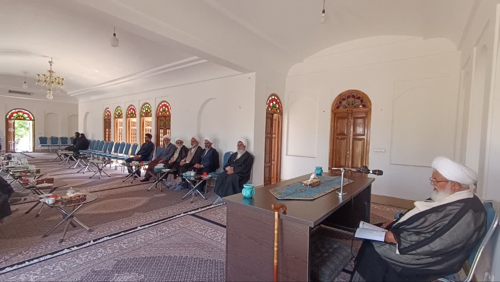 آیین تکریم اساتید مدرسه علمیه تخصصی امام حسین علیه‌السلام سطح 3 یزد