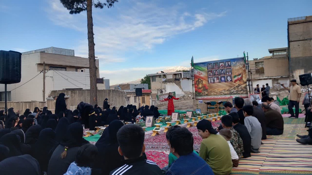 بزرگداشت شهدای جنگ تحمیلی سوم در محل بمباران ناصر خسرو شهرستان دورود