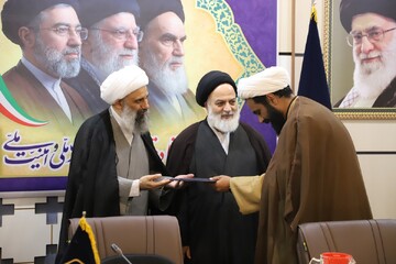تصاویر/ مراسم تجلیل از اساتید مرکز آموزش‌های غیرحضوری حوزه‌های علمیه خواهران