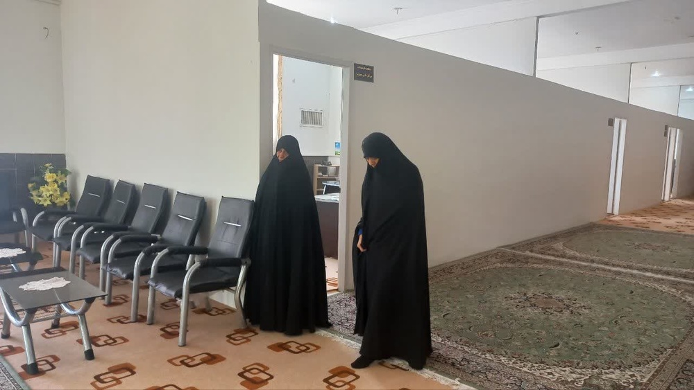 بازدید سرزده مدیر حوزه علمیه خواهران استان یزد از مدرسه علمیه حضرت نرجس (س) یزد