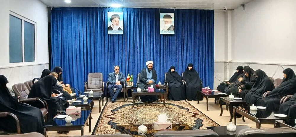 دیدار مدیر و اساتید حوزه علمیه الزهرا (س) با امام جمعه قروه