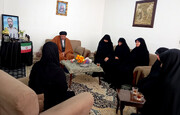 دیدار مدیر حوزه‌های علمیه خواهران لرستان با خانواده شهید ناو دنا شهید محسن میرزاپور