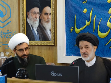 گزارش تصویری| نشست اساتید، پژوهشگران و مبلغان حوزه علمیه خواهران اصفهان با مشاور رئیس‌جمهور در امور روحانیت